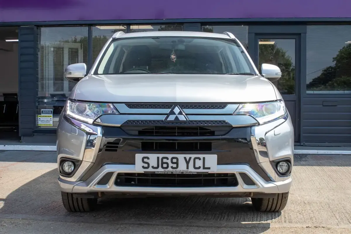 Used Mitsubishi Outlander P-HEV 2019 Silver Estate