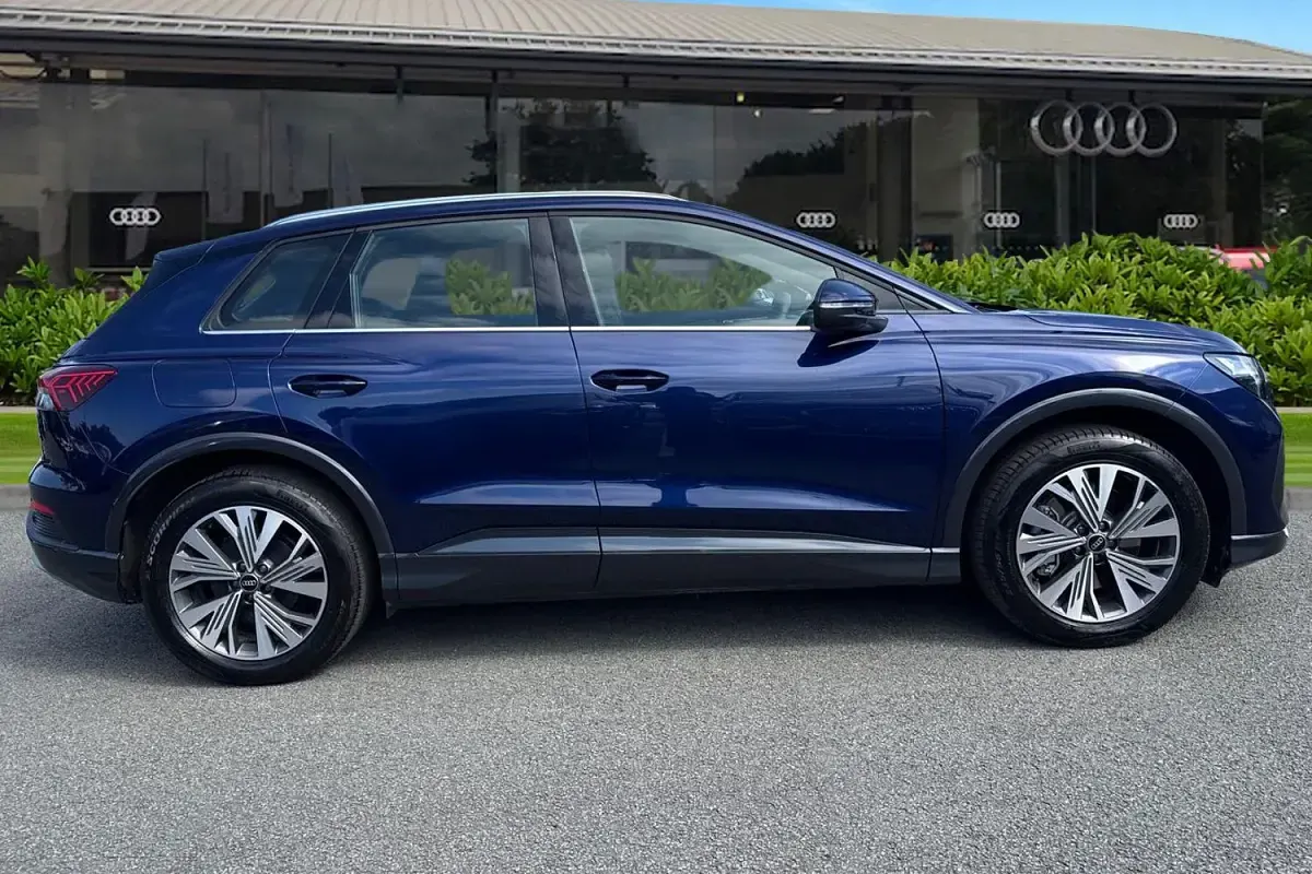 Used Audi Q4 e-tron Sport 150 kW (204 HP) 2025 Blue SUV