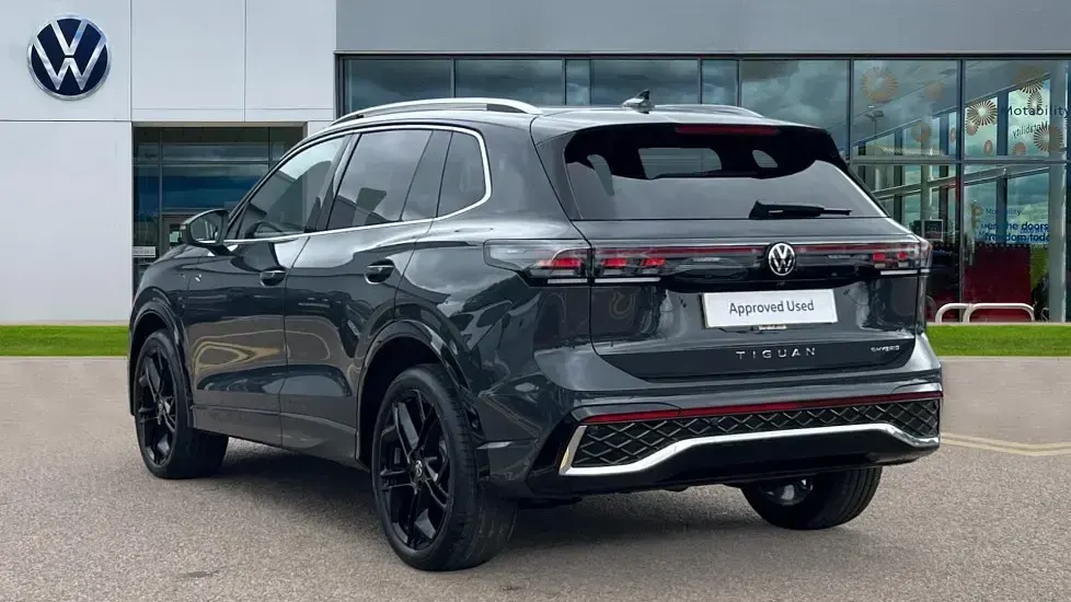 New VW Tiguan R-line 204 HP (150 kW) 2026 Urano grey SUV