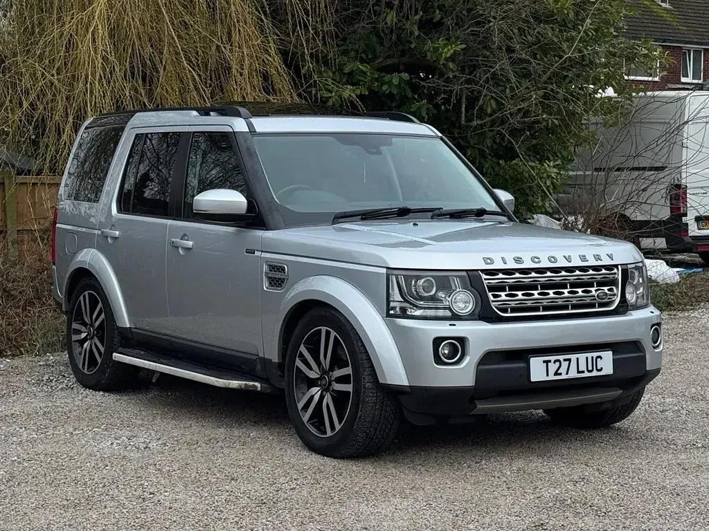 Used Land Rover Discovery 4 HSE Luxury 256 HP (188 kW) 2015 Silver SUV