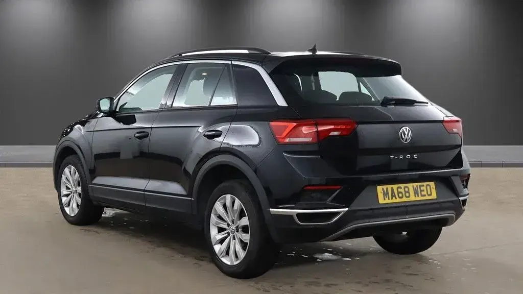 Used VW T-Roc SE 115 HP (84 kW) 2018 Black SUV