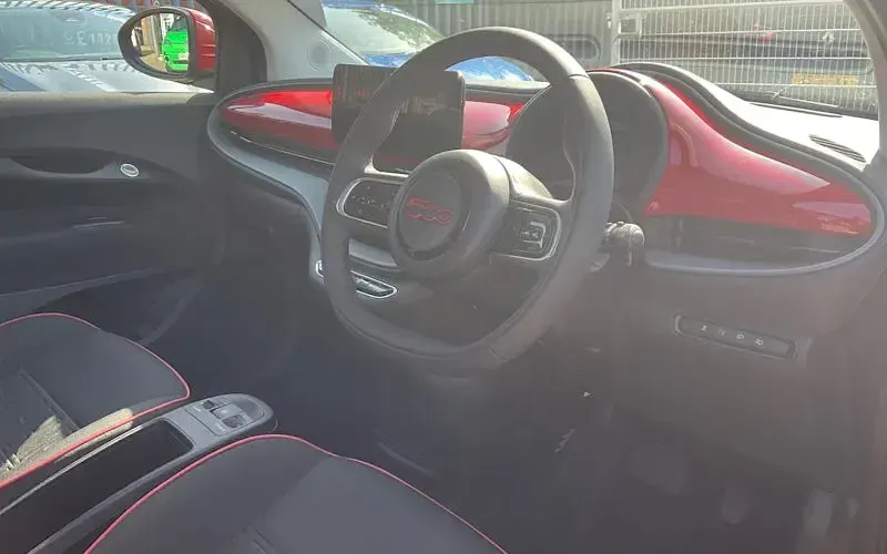 Used Fiat 500e Red 69 kW (95 HP) 2026 Hatchback