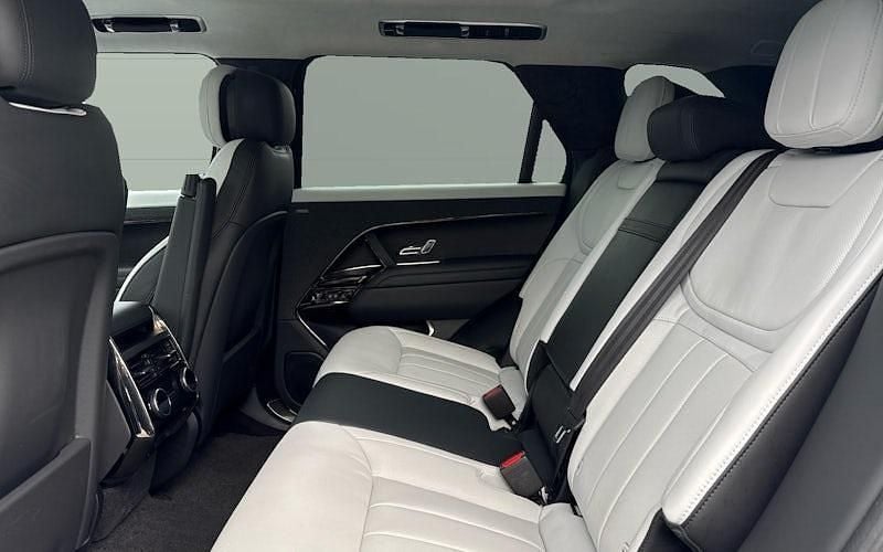 Used Land Rover Range Rover Sport Autobiography 551 HP (405 kW) 2025 SUV