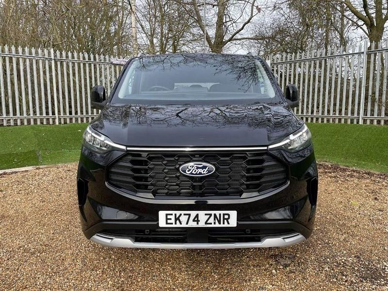 Used Ford Tourneo Active 170 HP (125 kW) 2024 Black MPV
