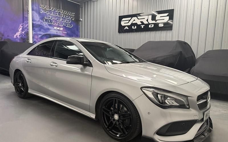 Usado Mercedes CLA220 AMG line 177 HP (130 kW) 2017 Sedan