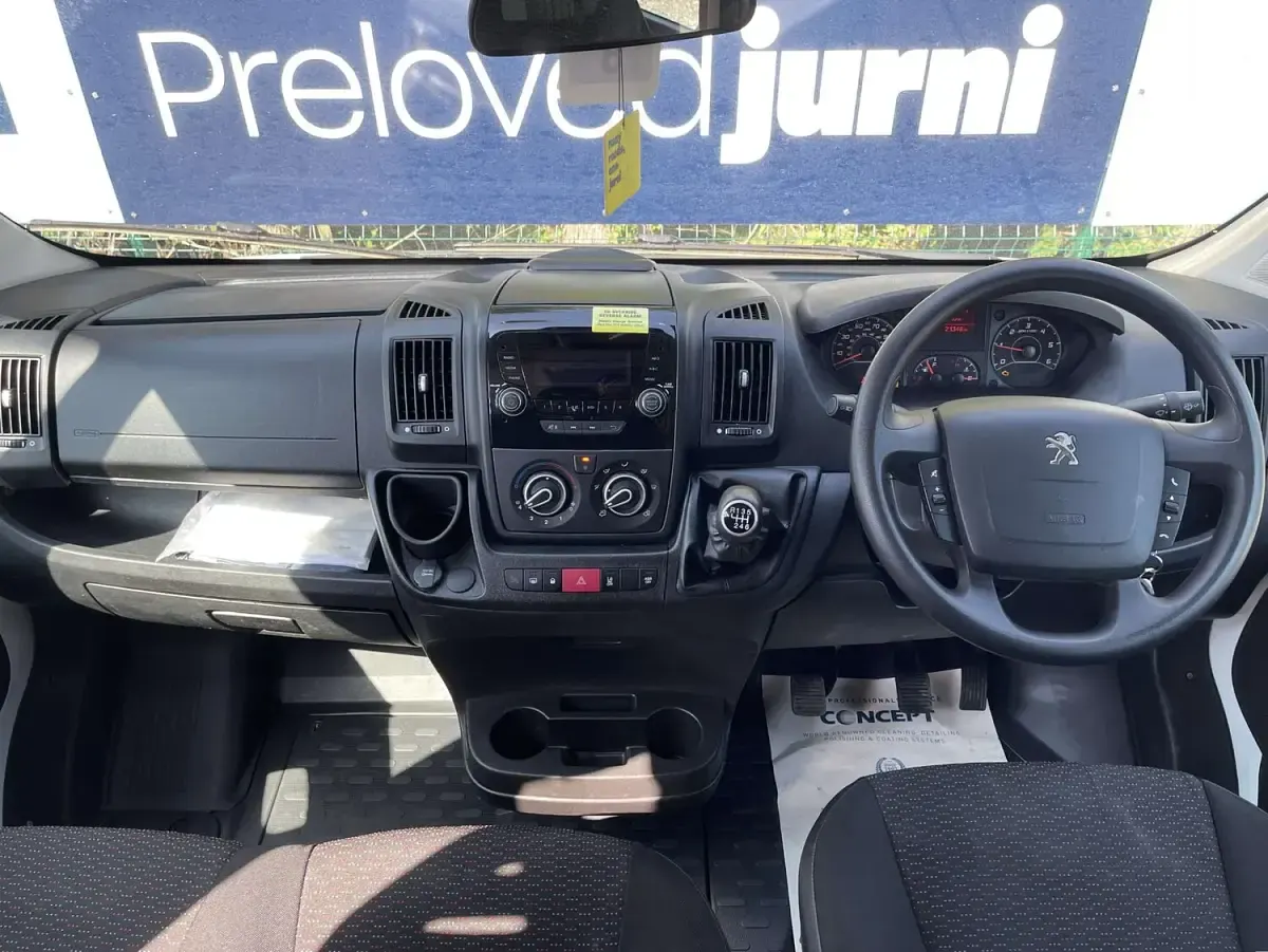 Used Peugeot Boxer S 140 HP (102 kW) 2021 White Van
