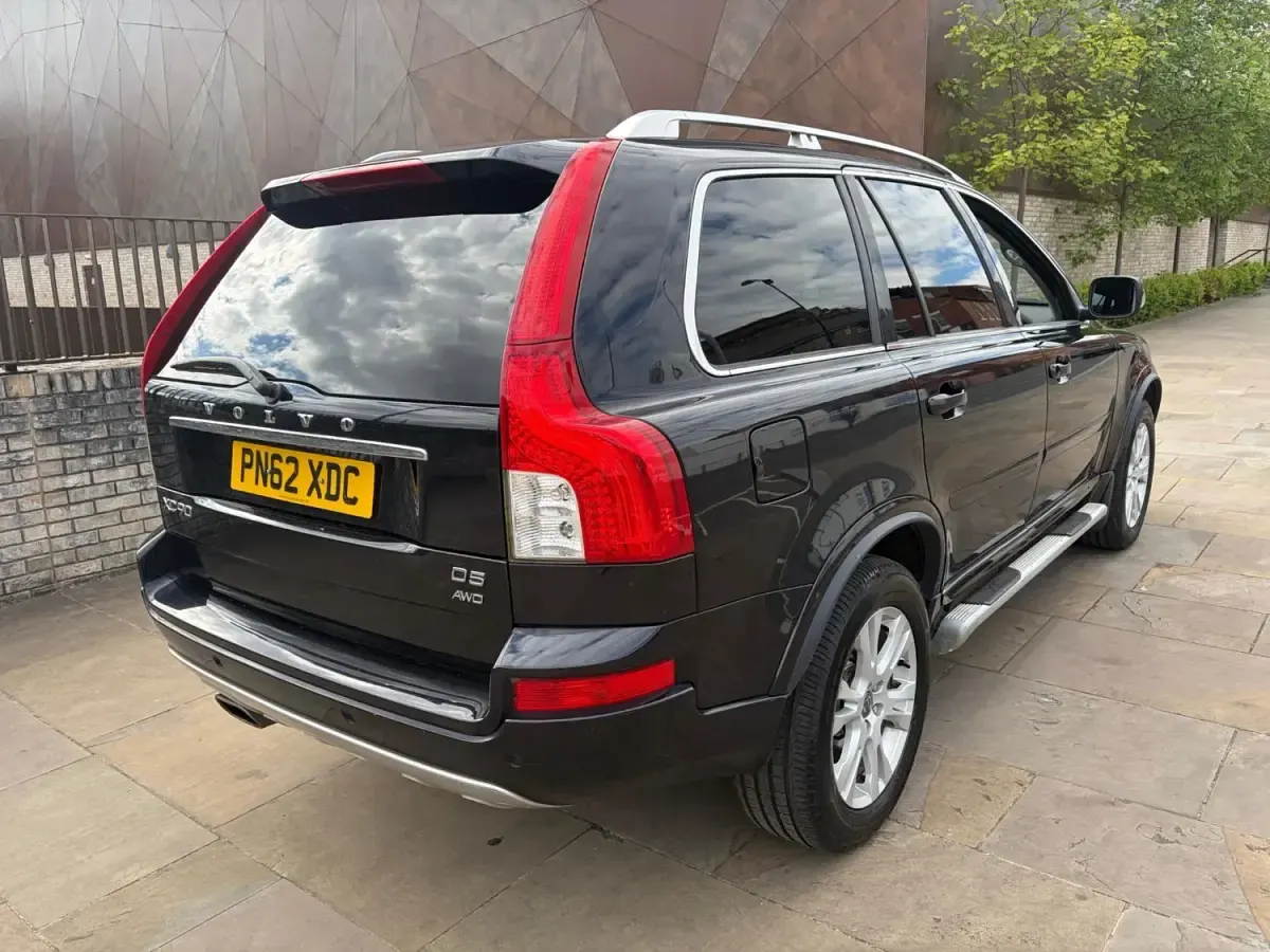 Usado Volvo XC90 SE Lux 200 CV (147 kW) 2012 Negro SUV