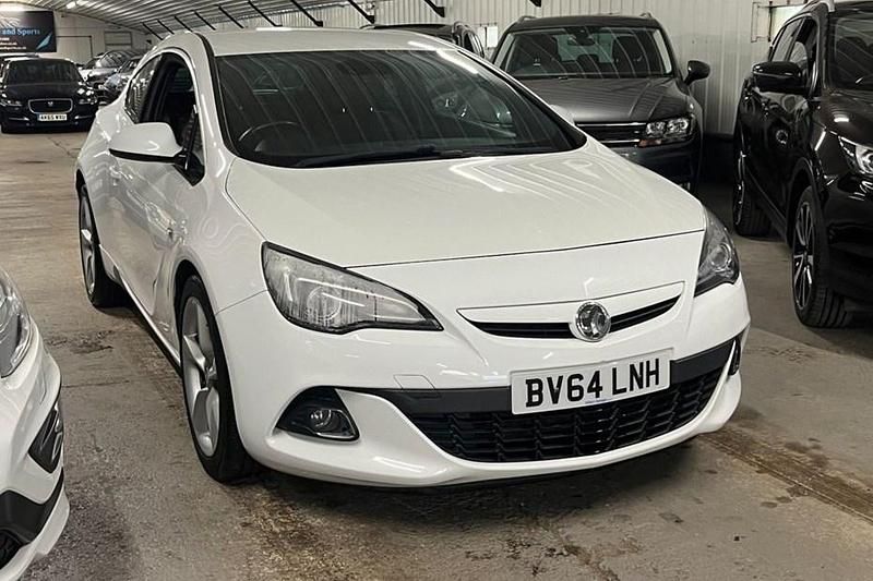 Used 2015 Vauxhall Astra GTC Coupe | £5,988 (Expensive) - Image 1/1