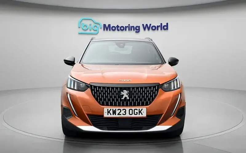 Used Peugeot 2008 GT 131 HP (96 kW) 2023 Orange SUV