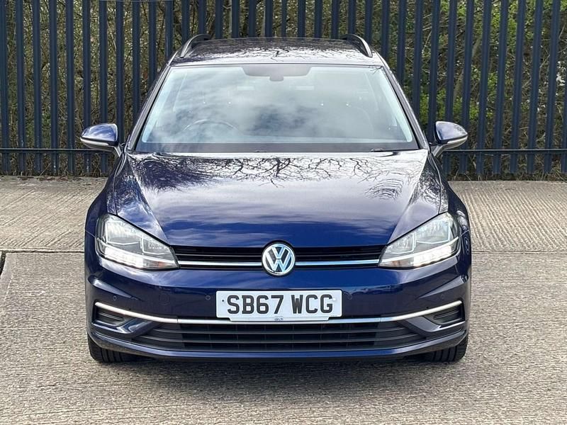 Used VW Golf VII SE 125 HP (91 kW) 2018 Blue Estate