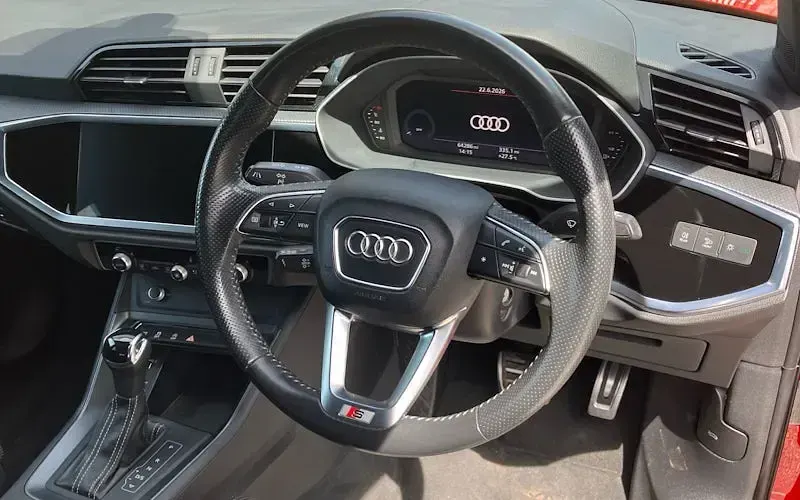 Used Audi Q3 S-Line 150 HP (110 kW) 2020 Red SUV