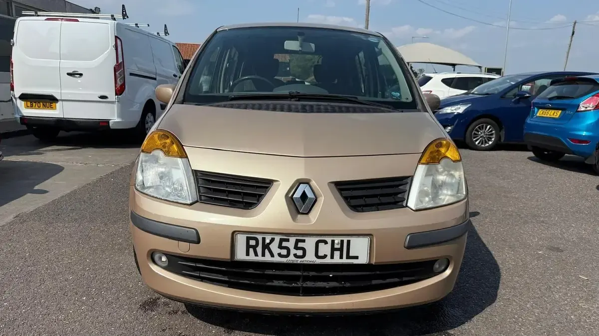 Used Renault Modus 112 HP (82 kW) 2005 Gold MPV