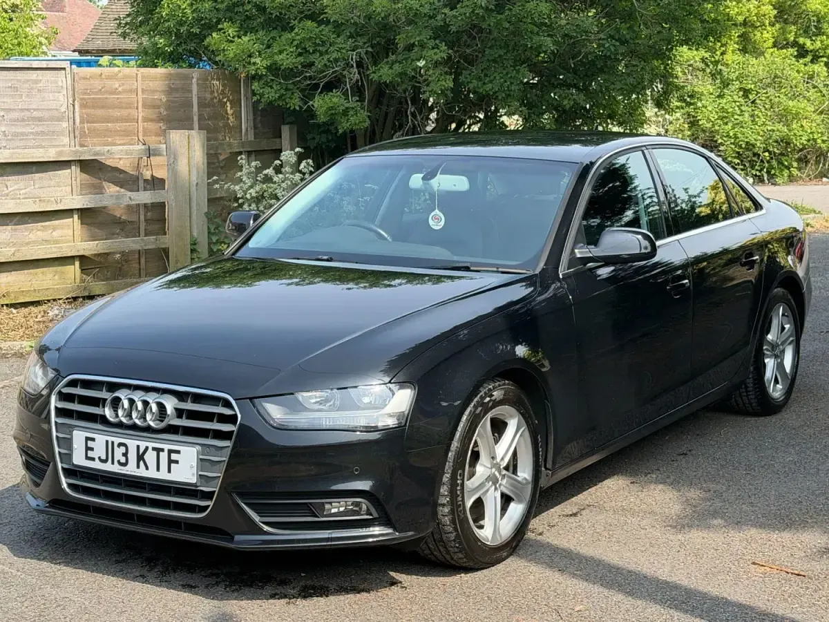 Usado Audi A4 Comfort 2013 Negro Berlina