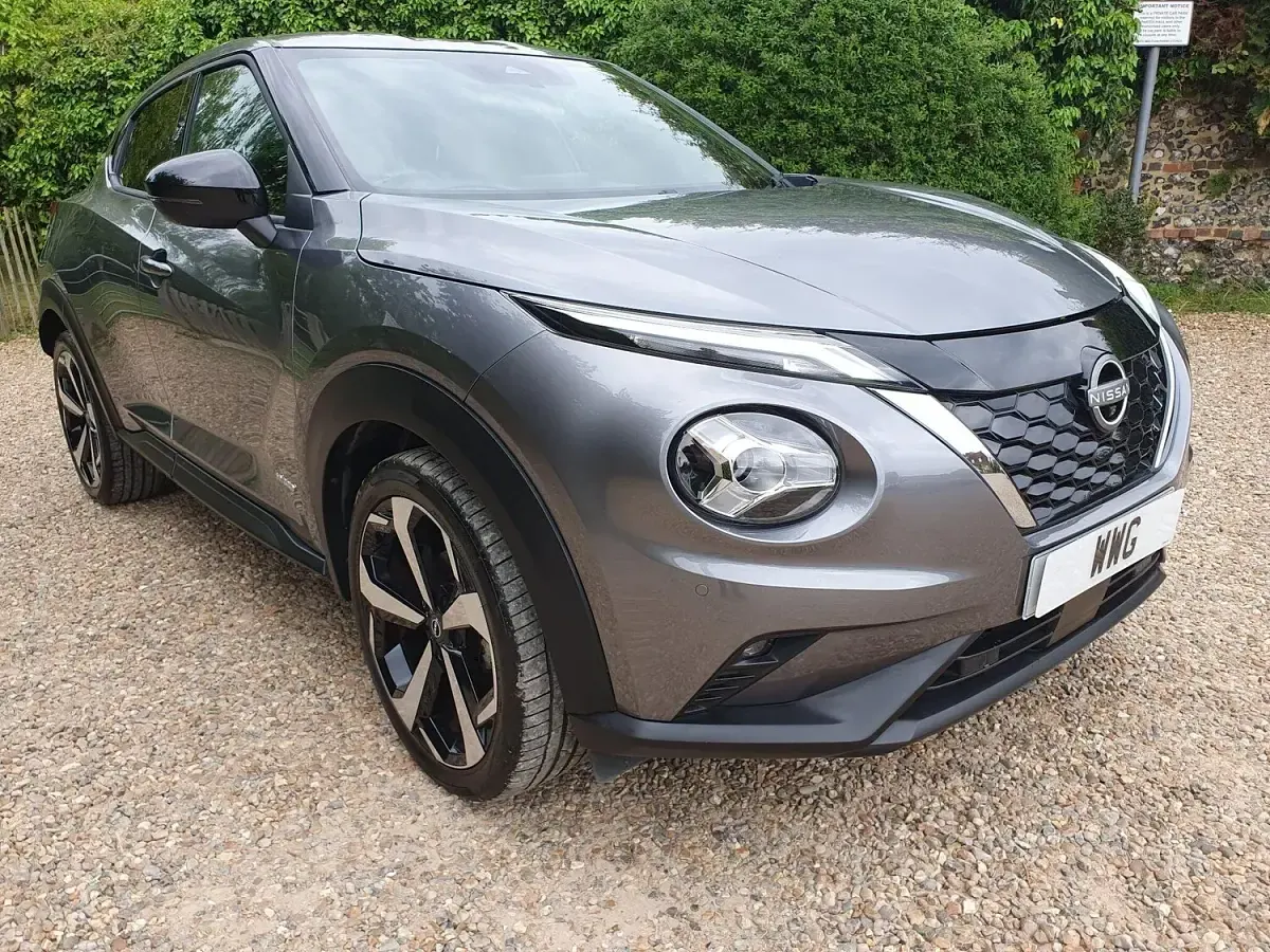 Used Nissan Juke Tekna 143 HP (105 kW) 2023 Grey SUV