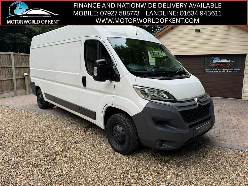 White Used 2017 Citroën Relay Van | £9,995 (Fair price) - Image 1/4