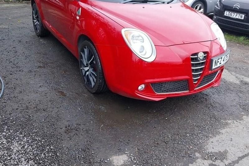 Used Alfa Romeo MiTo 105 HP (77 kW) 2013 Red Hatchback
