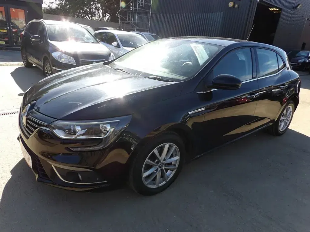 Used Renault Mégane III Dynamique 110 HP (80 kW) 2016 Black Hatchback