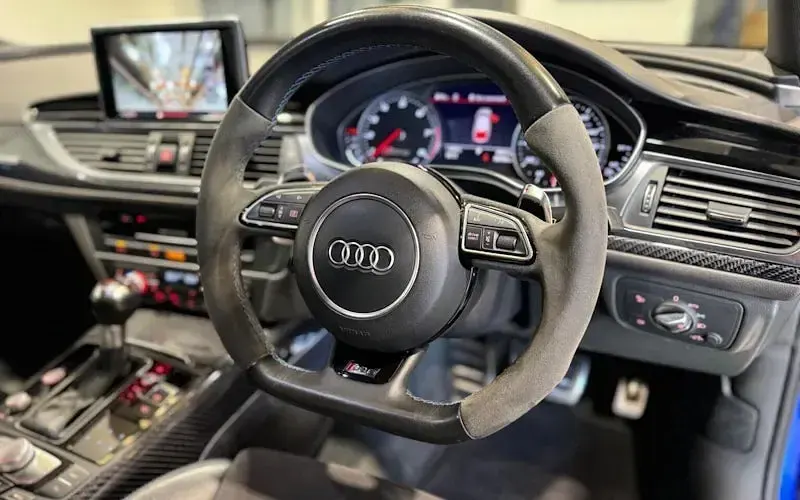 Used Audi RS6 Performance 605 HP (444 kW) 2016 Blue Estate