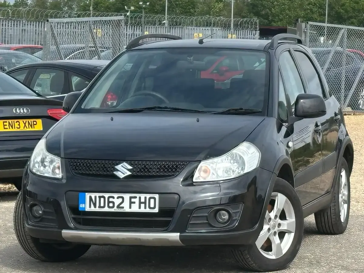 Used Suzuki SX4 SZ5 120 HP (88 kW) 2012 Black Hatchback