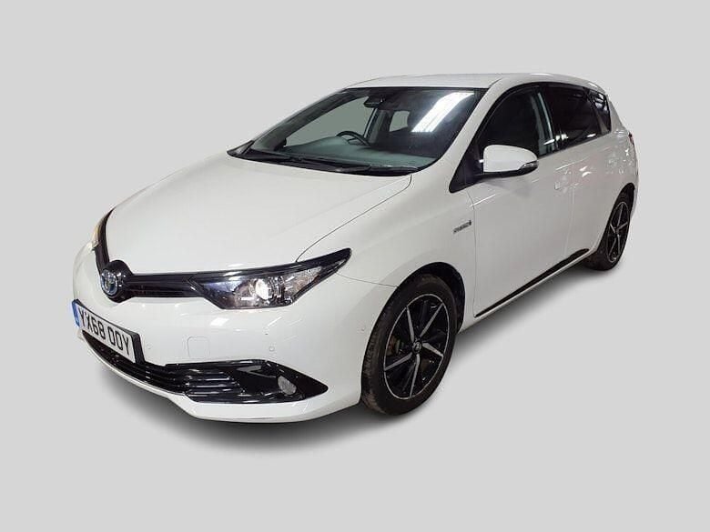 Used Toyota Auris Hybrid Design 2018 White Hatchback