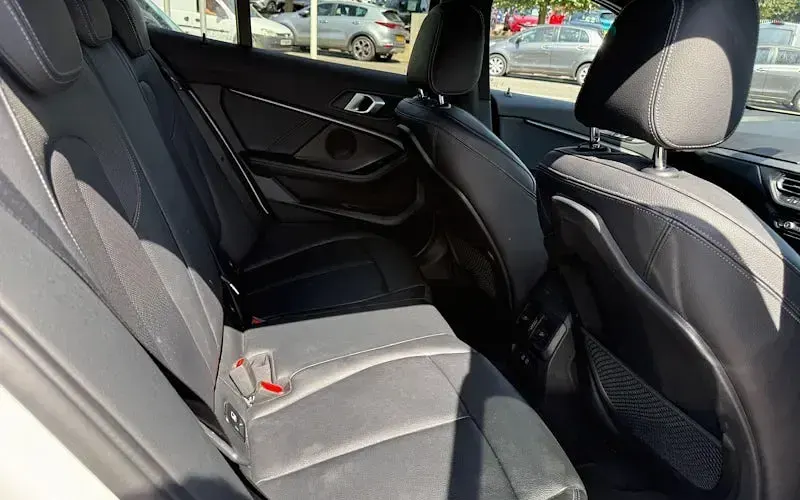 Used BMW 118 M Sport 140 HP (102 kW) 2020 White Hatchback