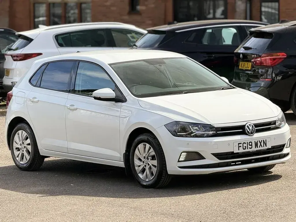 Used VW Polo SE 65 HP (47 kW) 2019 White Hatchback