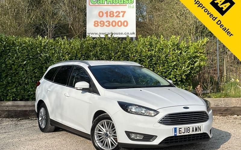 Used Ford Focus Zetec 120 HP (88 kW) 2017 White Estate