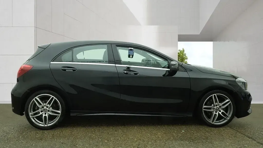 Used Mercedes A160 AMG line 2018 Obsidian black Hatchback