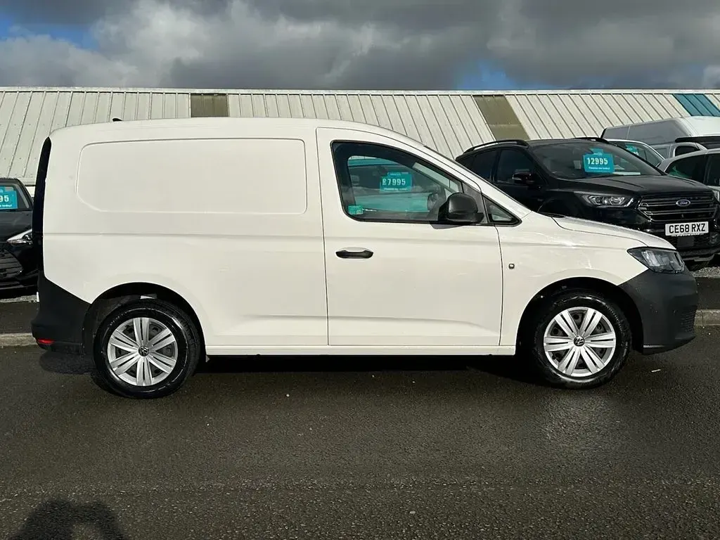 Used VW Caddy S 102 HP (75 kW) 2021 White MPV