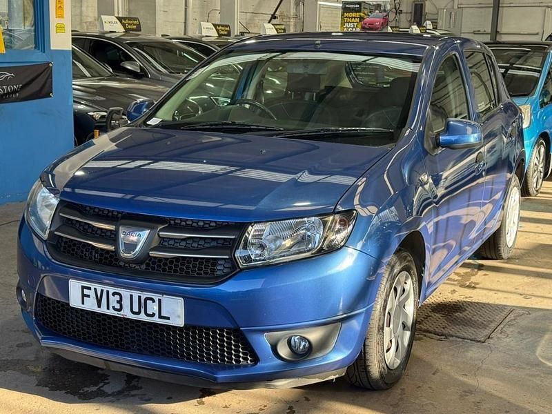 Used Dacia Sandero Lauréate 90 HP (66 kW) 2013 Blue Hatchback