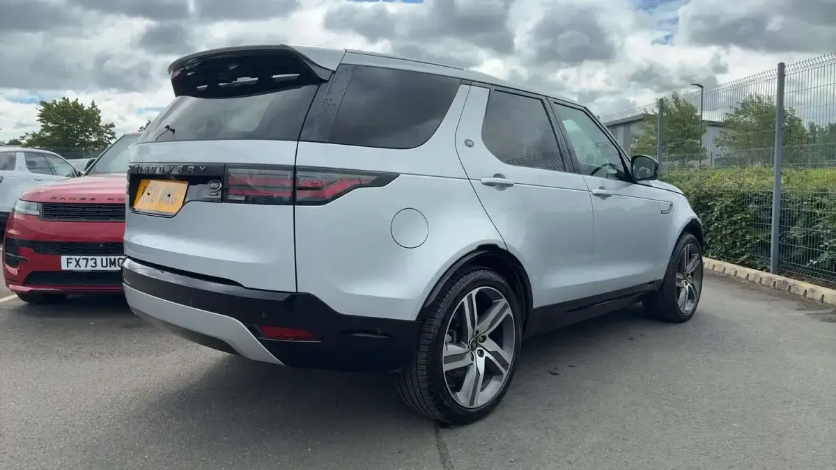 Used Land Rover Discovery HSE Dynamic 296 HP (217 kW) 2021 Silver SUV