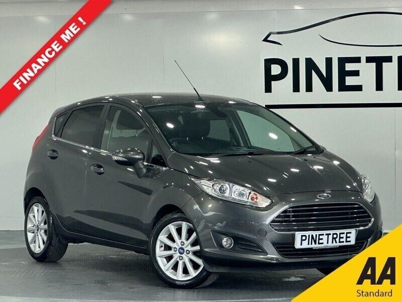 Grey Used 2015 Ford Fiesta Titanium Hatchback | £7,999 (Fair price) - Image 1/3
