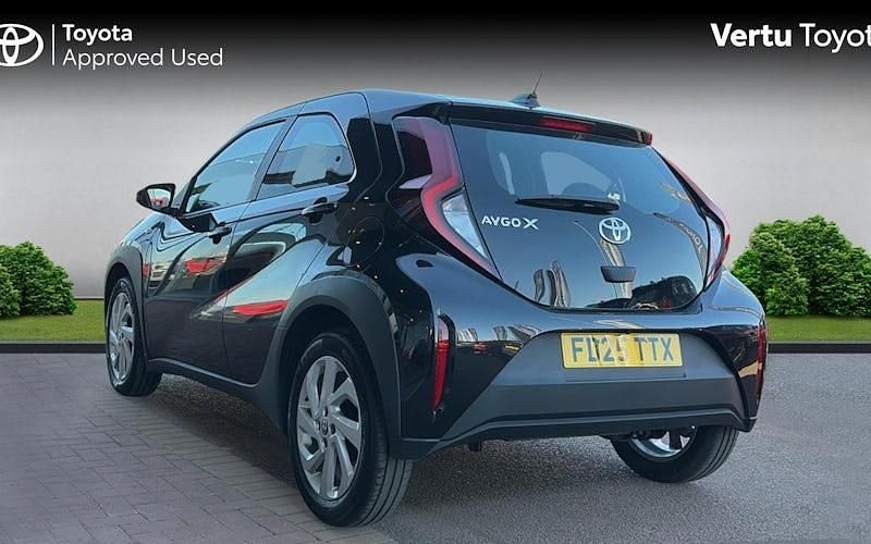 Used Toyota Aygo X PURE 72 HP (52 kW) 2025 Black SUV