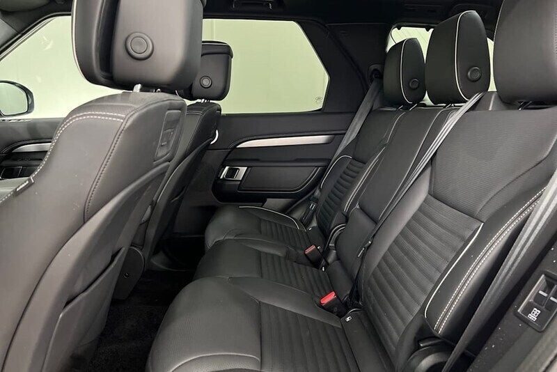 Used Land Rover Discovery HSE Dynamic 300 HP (220 kW) 2021 Silver SUV