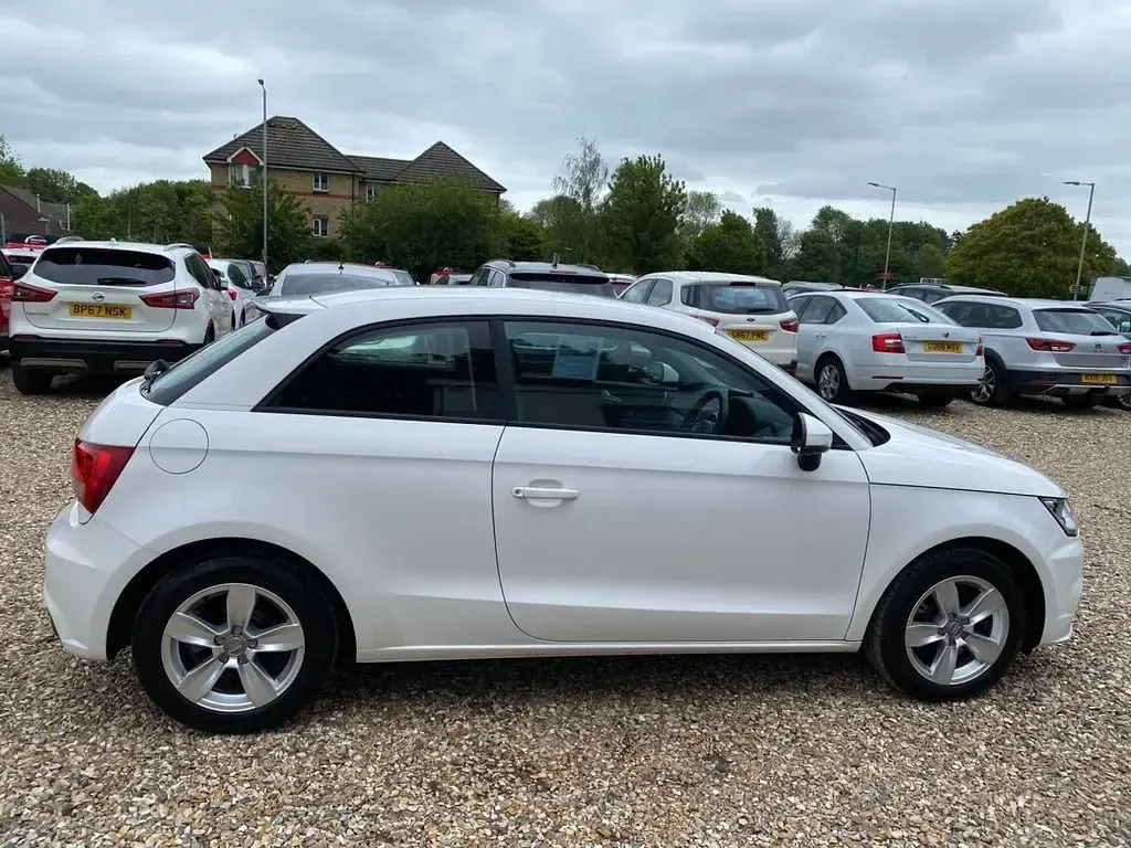 Usado Audi A1 Design 116 CV (85 kW) 2015 Blanco Utilitario