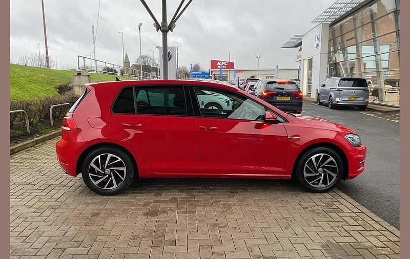 Used VW Golf VIII Edition 130 HP (95 kW) 2020 Red Hatchback
