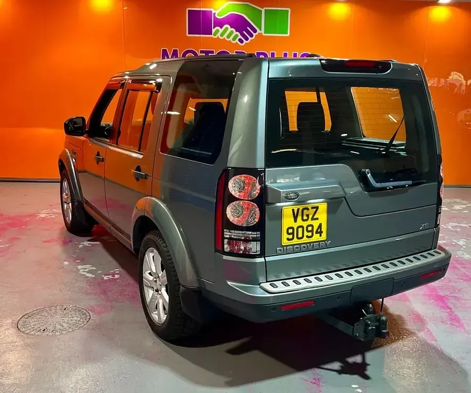 Used Land Rover Discovery 4 S 255 HP (187 kW) 2014 Grey SUV