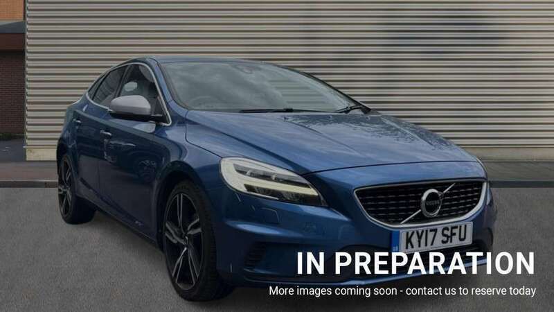 Blue Used 2017 Volvo V40 R-Design Pro Estate | £8,117 (Fair price) - Image 1/4