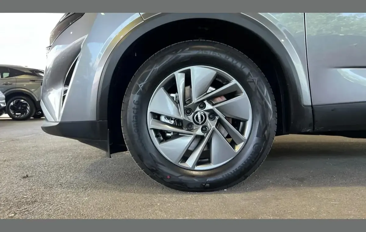 New Nissan Qashqai Acenta Premium 187 HP (137 kW) 2026 Grey SUV