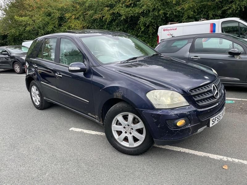 Blue Used 2006 Mercedes 320 | £1,990 - Image 1/4