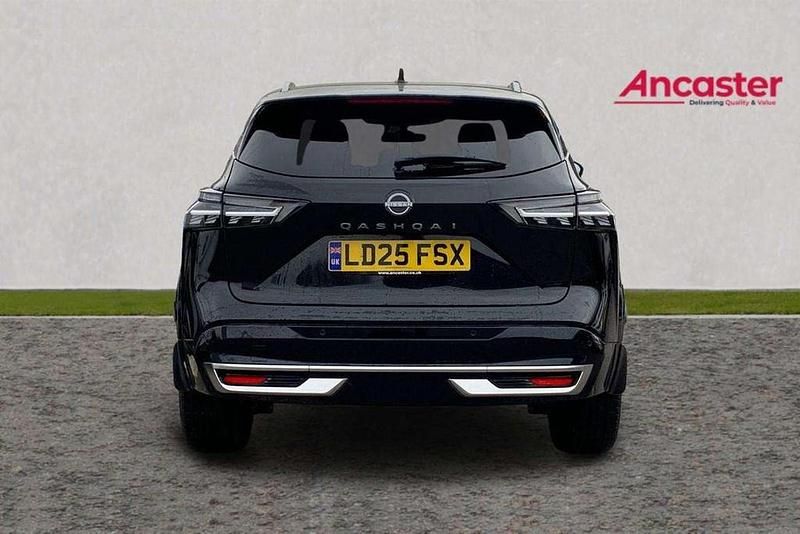 Used Nissan Qashqai Tekna 138 HP (101 kW) 2025 Black SUV