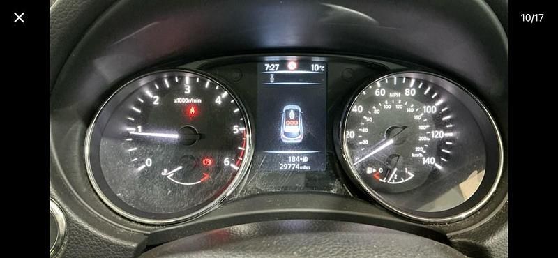 Used Nissan Qashqai Tekna 110 HP (80 kW) 2015 Red SUV