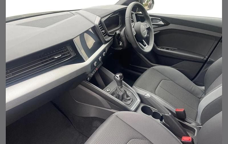 Usado Audi A1 S-Line 148 CV (108 kW) 2025 Negro SUV