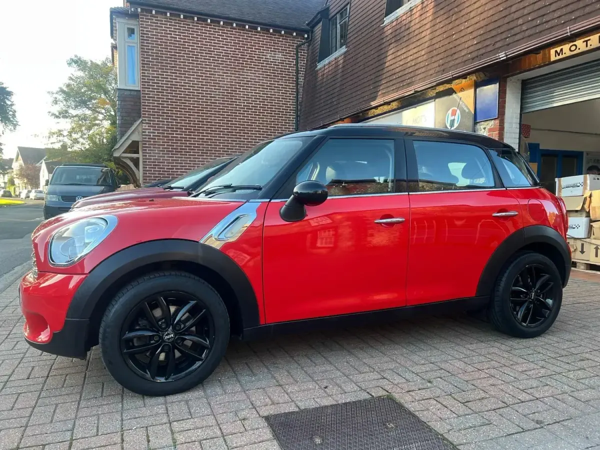 Usado Mini Cooper Countryman 122 CV (89 kW) 2012 Rojo SUV