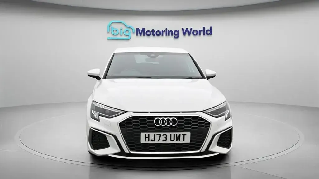 Used Audi A3 Sportback S-Line 150 HP (110 kW) 2023 White Hatchback