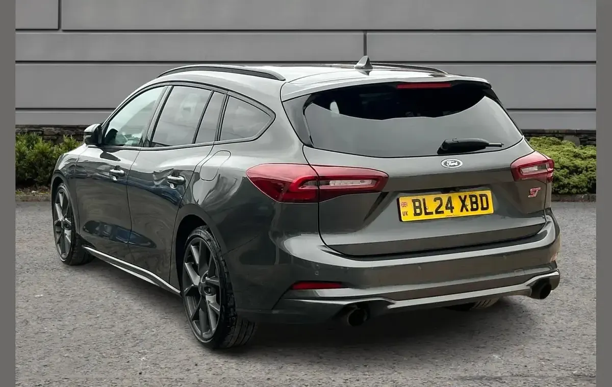 Used Ford Focus ST 280 HP (205 kW) 2024 Grey Estate