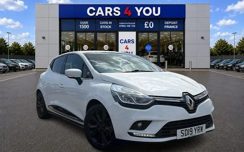 Used Renault Clio Iconic 90 HP (66 kW) 2019 Hatchback
