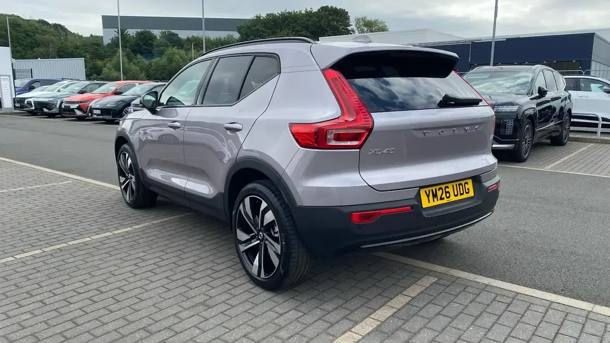 New Volvo XC40 Plus 163 HP (119 kW) 2026 Silver SUV