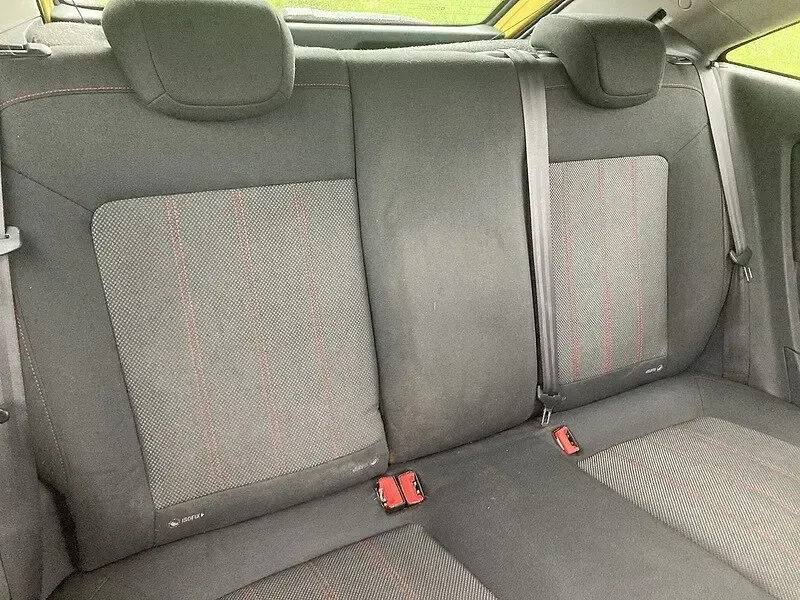 Used Vauxhall Corsa 100 HP (73 kW) 2014 Yellow Hatchback