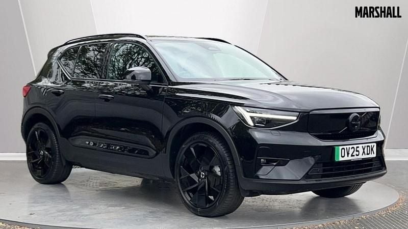 Metallic onyx black Used 2025 Volvo EX40 Ultra SUV | £43,790 (Super price) - Image 1/4